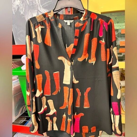 NWOT NIC+ZOE These Boots Printed Blouse Size Small (Runs big) #002 - Picture 2 of 13